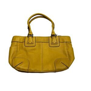 Fossil soft leather shoulder bag Mustard Yellow. Key charm included.